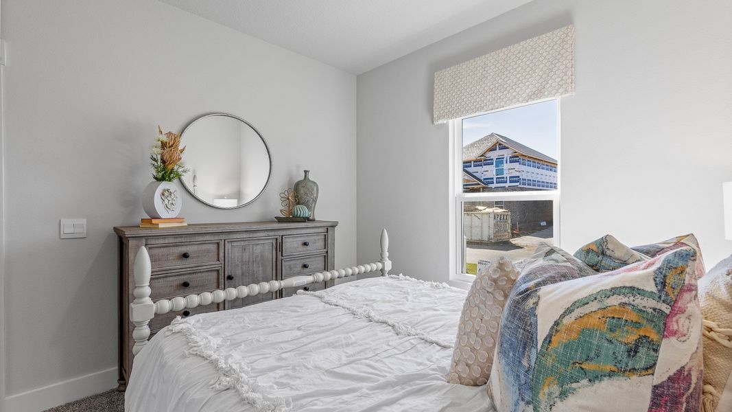 Furnished interior view inside a new home in Colonial East, Panama City Beach (Image 21).