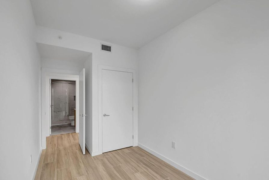 30-web-or-mls-Apartment (31)