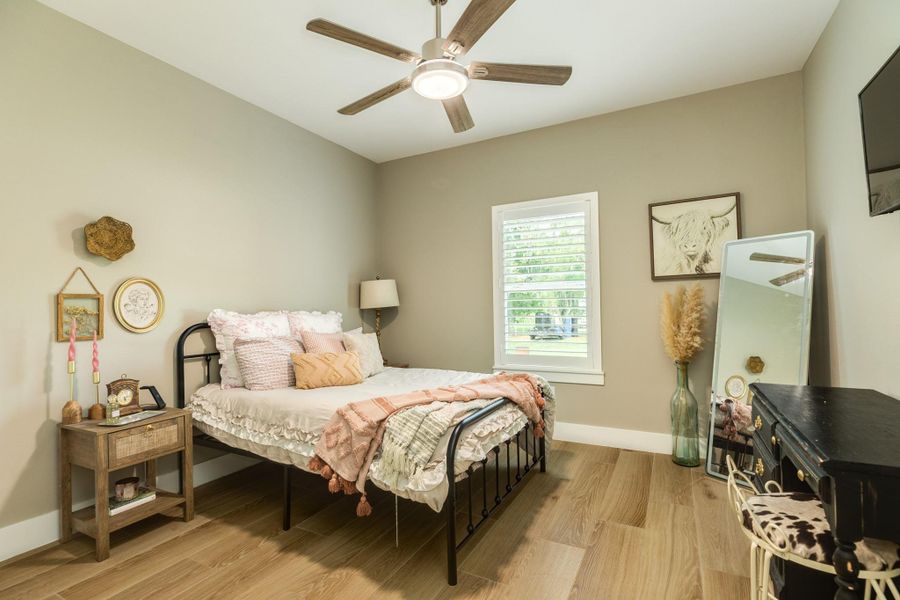 Furnished interior view inside a new home in , Angleton (Image 32).