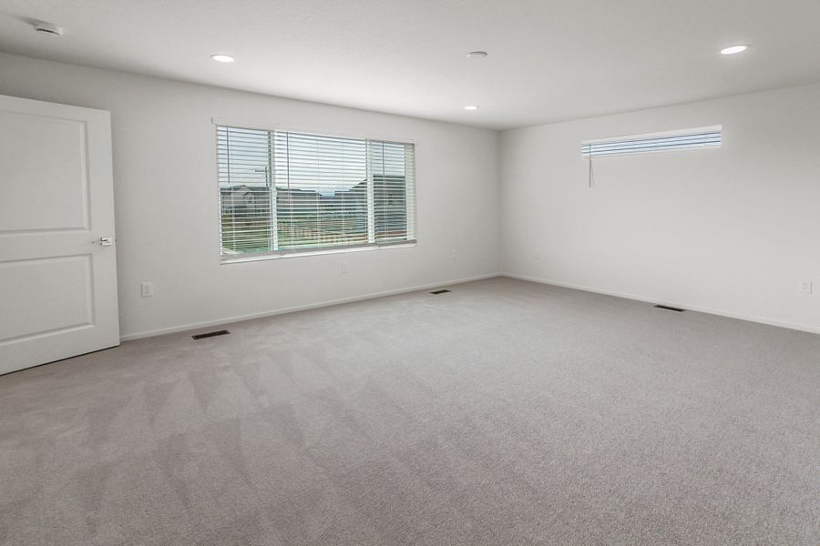 Spacious, unfurnished interior of a new home in Bloom, Fort Collins (Image 22).