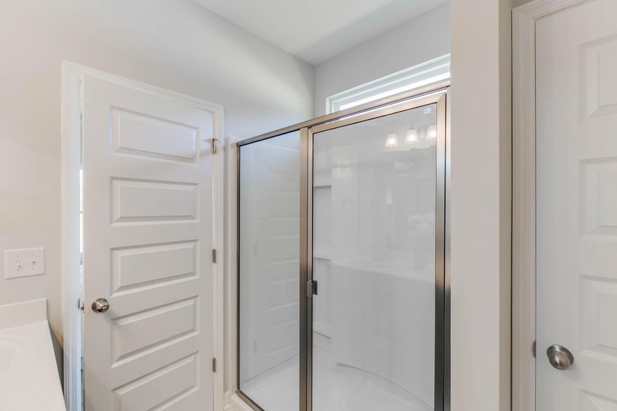 20 Hampshire Primary Walk-in Shower