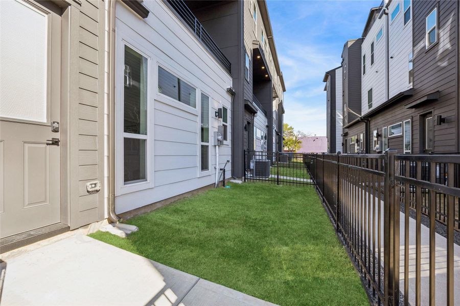 Private yards and enterance for your tenants