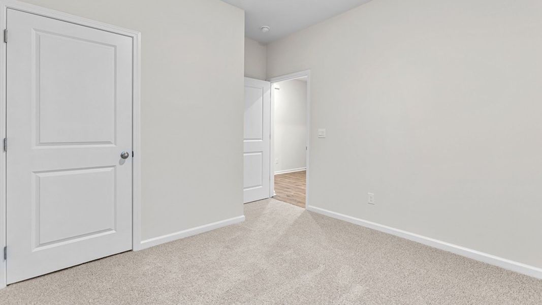 Spacious, unfurnished interior of a new home in The Landing at Summerhaven, Mebane (Image 15).