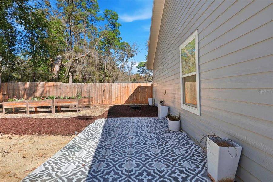Exterior details and patio area of a home in , Gainesville (Image 25).
