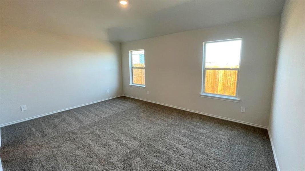 Spacious, unfurnished interior of a new home in Sweetwater Springs, Sherman (Image 8).