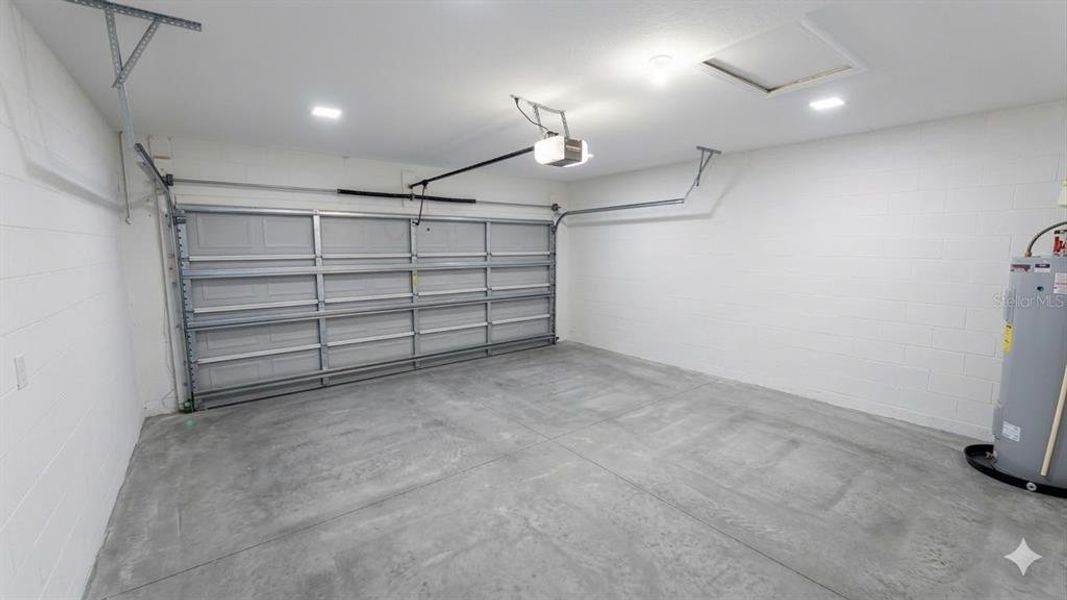 Spacious, unfurnished interior of a new home in , Kissimmee (Image 19). Spacious, unfurnished interior of a new home in , Kissimmee (Image 19).