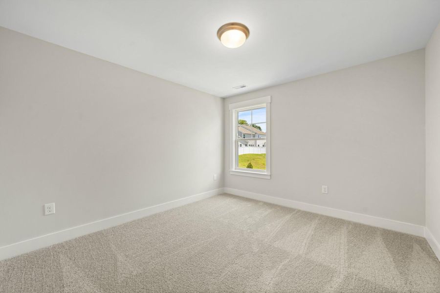 Spacious, unfurnished interior of a new home in Harbor Crossing, Greensboro (Image 22).