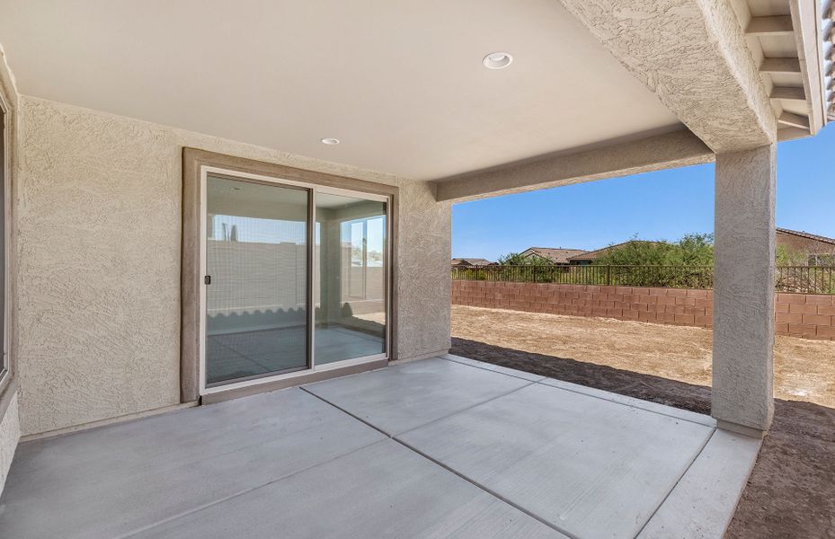 Exterior details and patio area of a home in Vistoso Canyon Estates, Oro Valley (Image 17).
