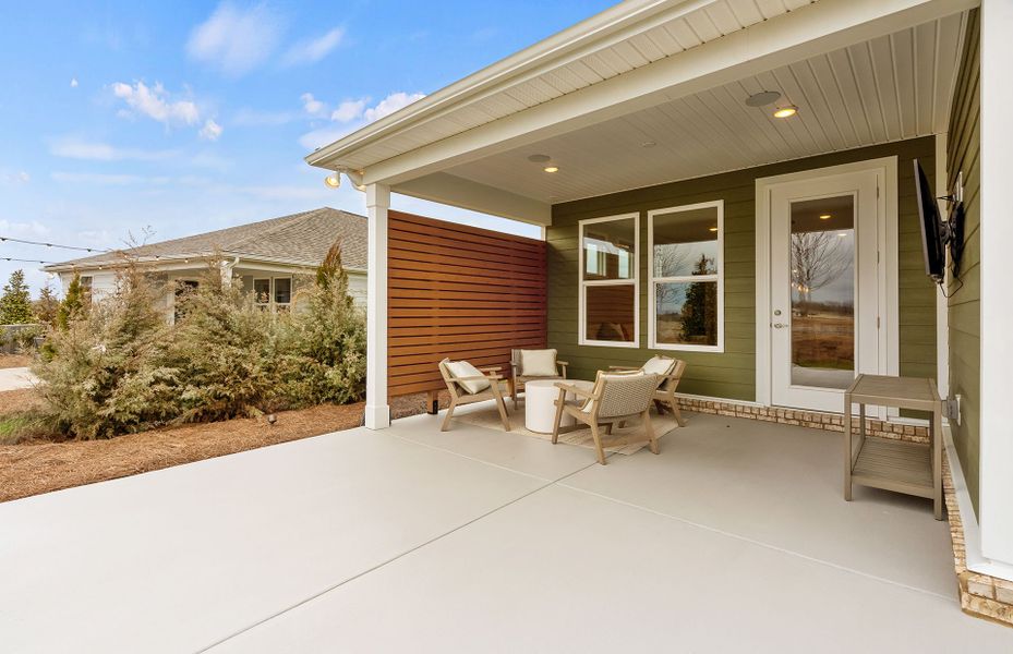 Model Representation Patio