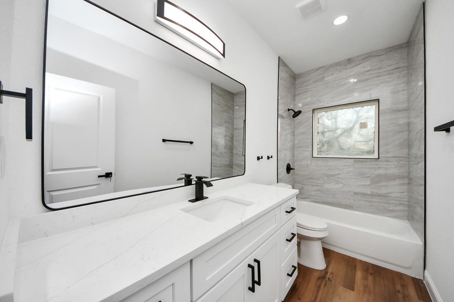3rd Bathroom tub/shower combo