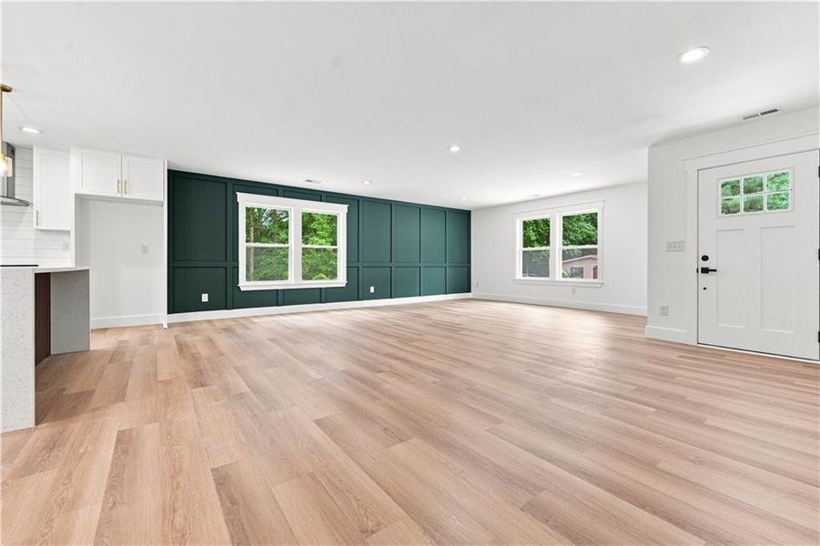 Spacious, unfurnished interior of a new home in , Acworth (Image 22).
