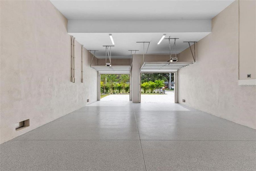 Spacious, unfurnished interior of a new home in , Tampa (Image 83).