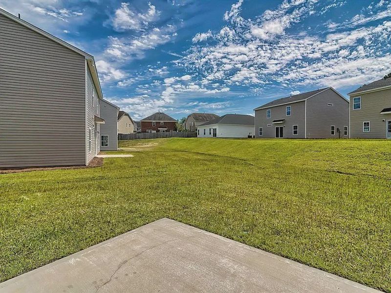 Exterior details and patio area of a home in Emanuel Creek, West Columbia (Image 3).