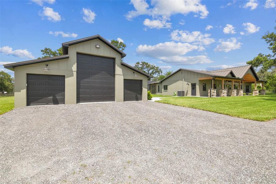 Front exterior of a new home in , Lithia, FL, highlighting curb appeal (Image 28).