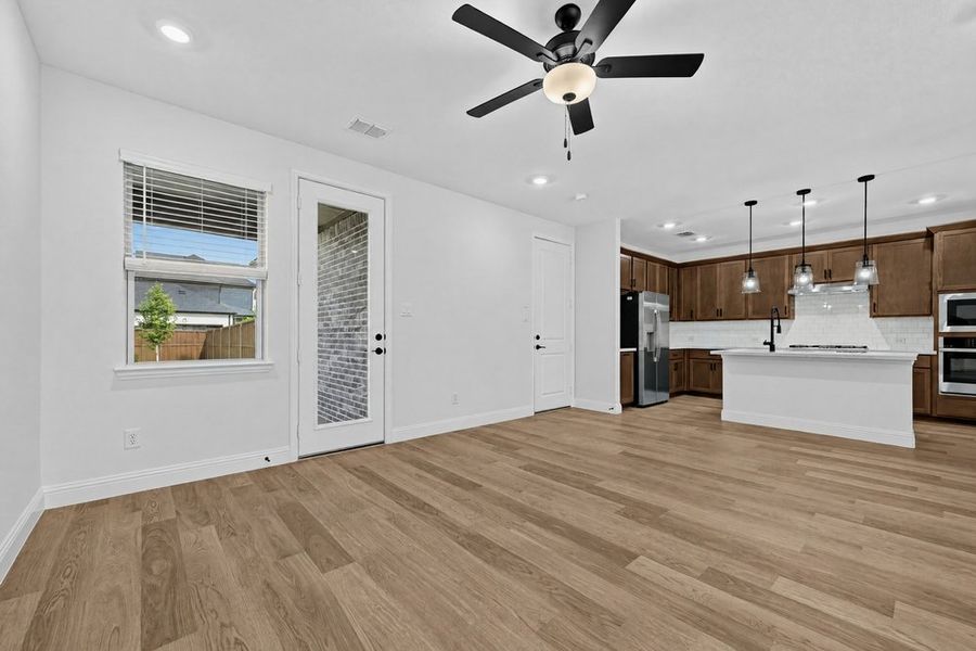 Spacious, unfurnished interior of a new home in Cross Creek Meadows, Celina (Image 22). Spacious, unfurnished interior of a new home in Cross Creek Meadows, Celina (Image 22).