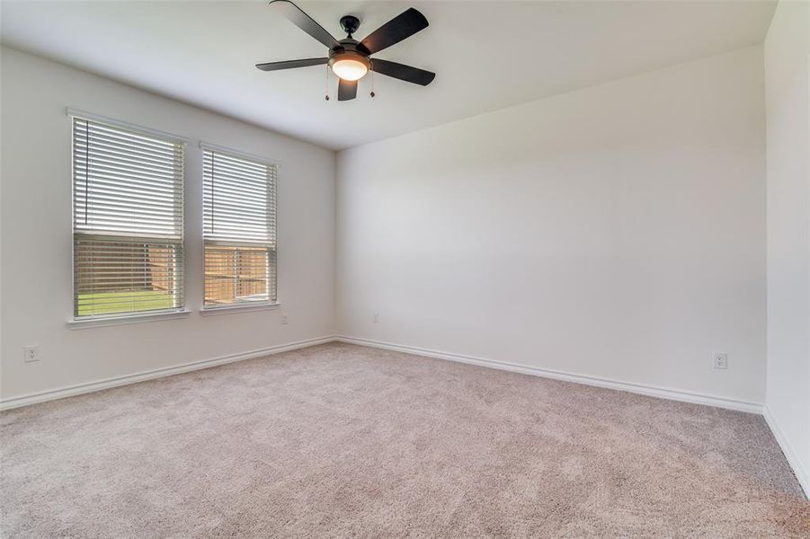 Spacious, unfurnished interior of a new home in Cottonwood Creek, Seagoville (Image 15).