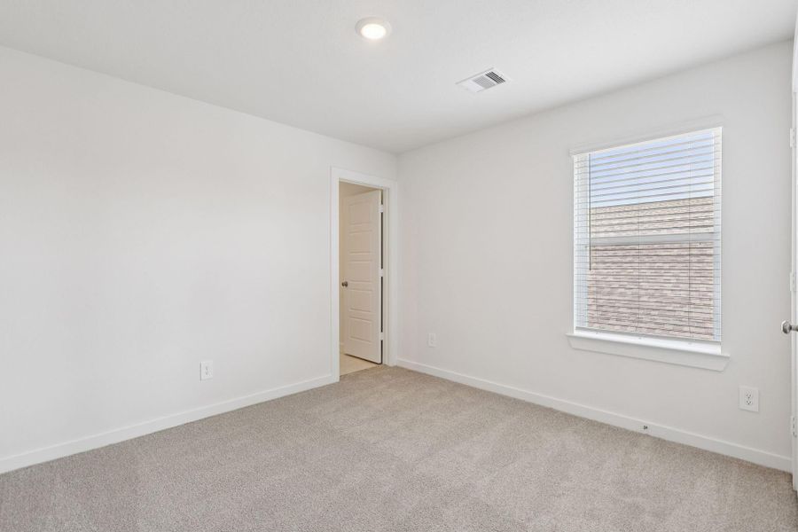 Spacious, unfurnished interior of a new home in Southwinds, Baytown (Image 15). Spacious, unfurnished interior of a new home in Southwinds, Baytown (Image 15).