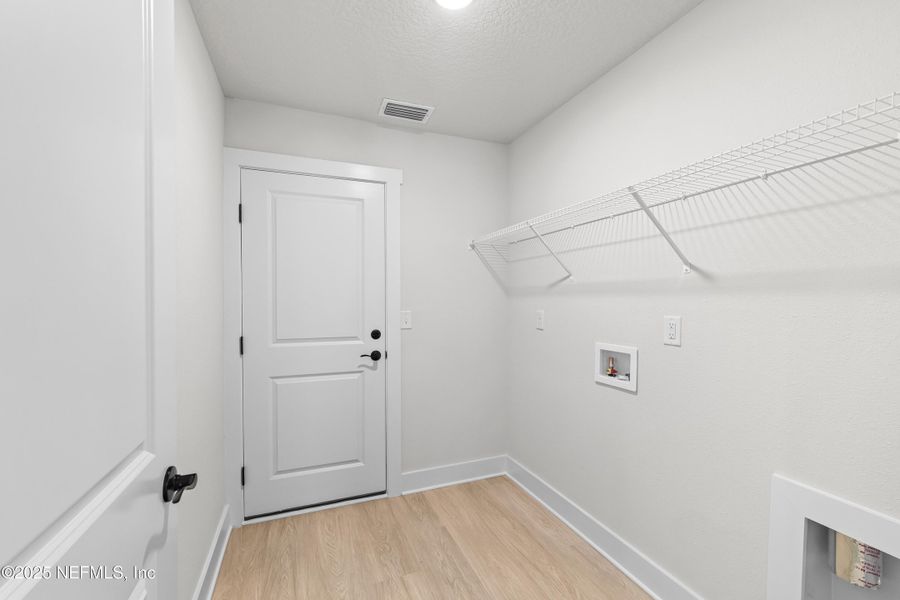 Spacious, unfurnished interior of a new home in , Middleburg (Image 23). Spacious, unfurnished interior of a new home in , Middleburg (Image 23).