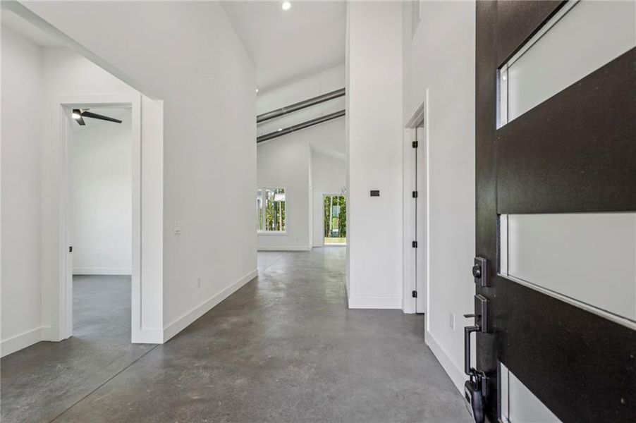 Spacious, unfurnished interior of a new home in , Marietta (Image 21).