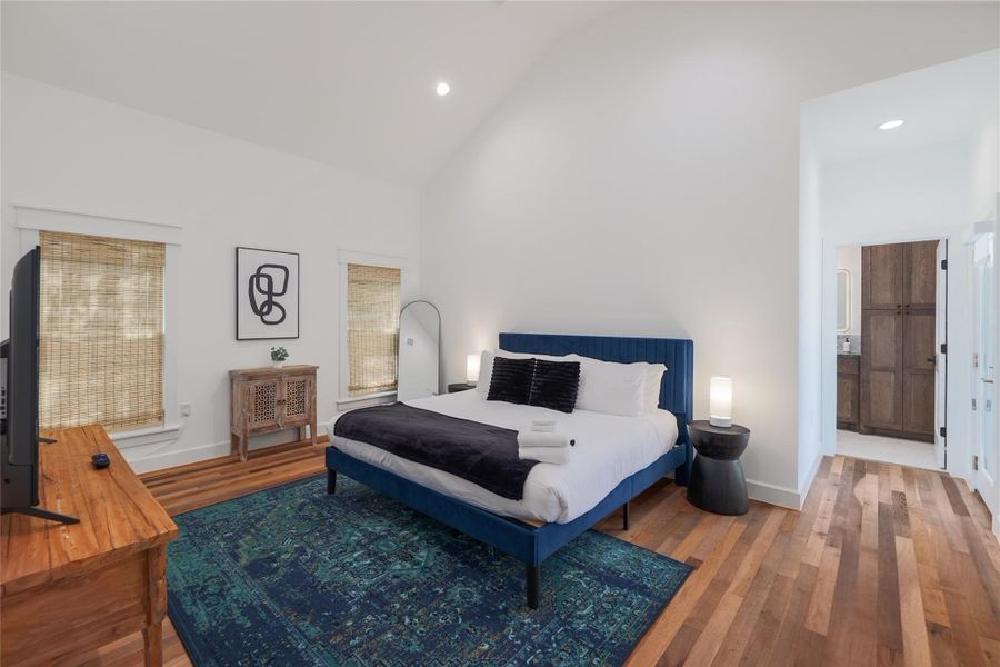 Spacious main-floor primary suite Spacious main-floor primary suite