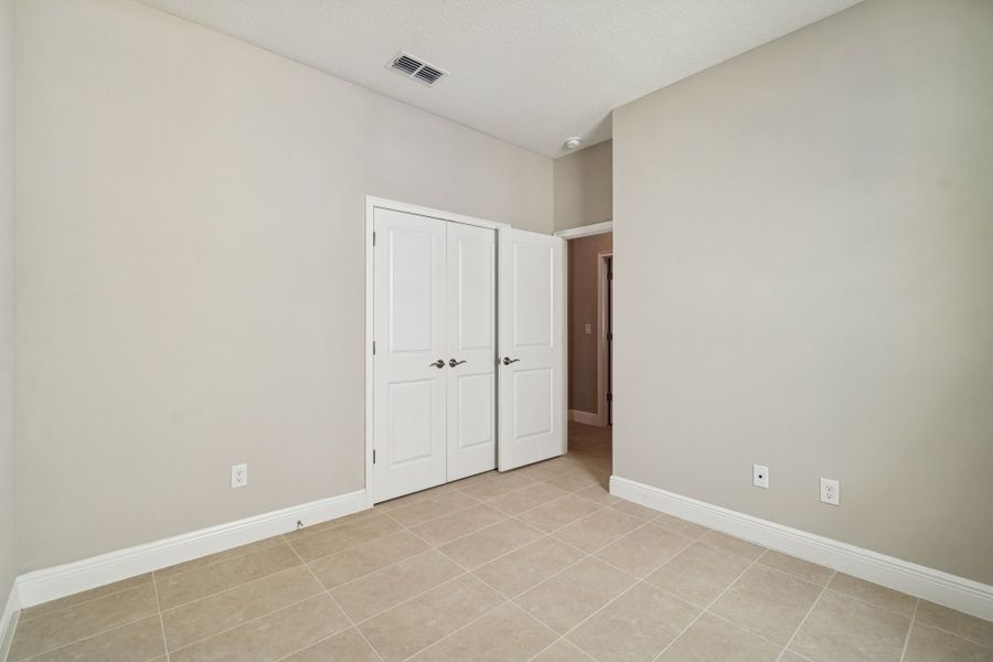 Representative unfurnished interior of a home built from the Juno by William Ryan Homes in Southern Hills Plantation, Brooksville (Image 37). Representative unfurnished interior of a home built from the Juno by William Ryan Homes in Southern Hills Plantation, Brooksville (Image 37).