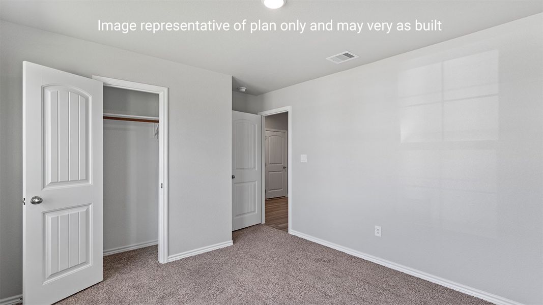 Spacious, unfurnished interior of a new home in London Towne, Corpus Christi (Image 20).