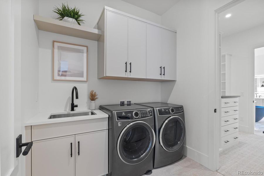 Close-up of interior finishes inside a home in , Castle Rock (Image 18).