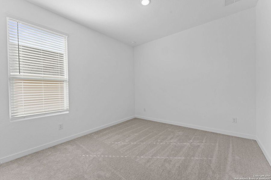 Spacious, unfurnished interior of a new home in , New Braunfels (Image 20).