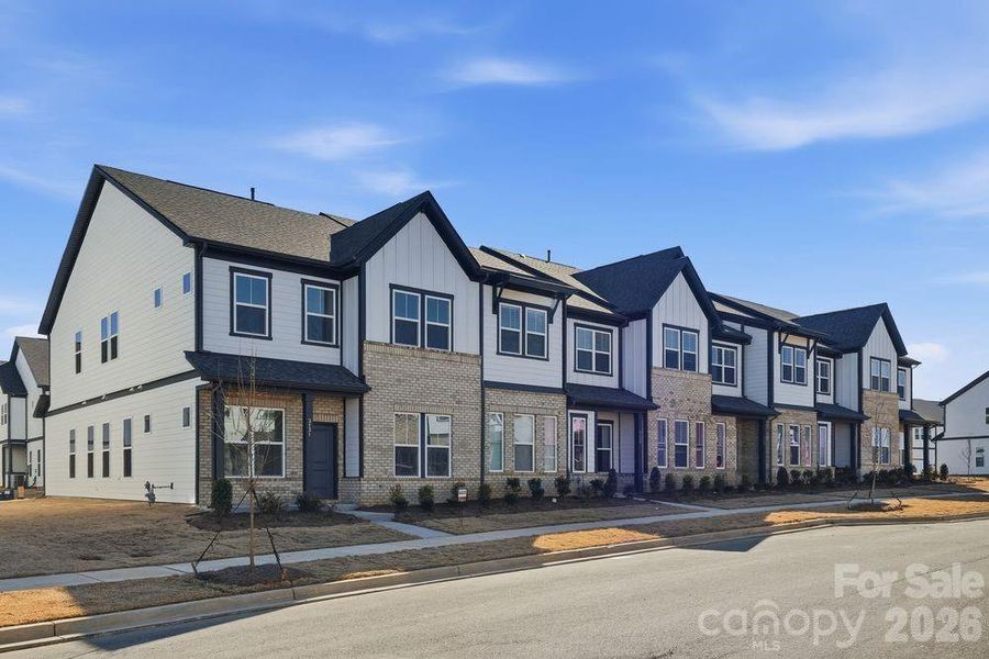 3131 Beacon Heights ~ Ready Now