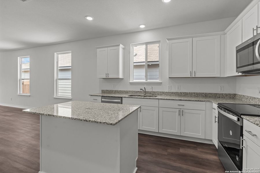 Furnished interior view inside a new home in The Overlook at Creekside, New Braunfels (Image 7).