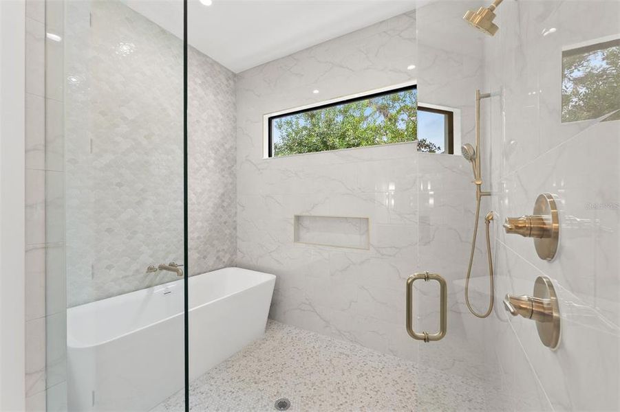 Furnished interior view inside a new home in , Orlando (Image 40).