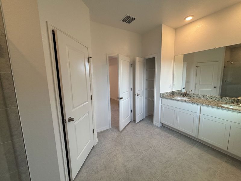 Furnished interior view inside a new home in Lehigh Acres, Lehigh Acres (Image 8).