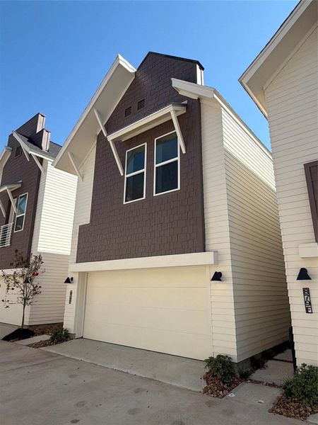 Front exterior of a new home in , Houston, TX, highlighting curb appeal (Image 18). Front exterior of a new home in , Houston, TX, highlighting curb appeal (Image 18).