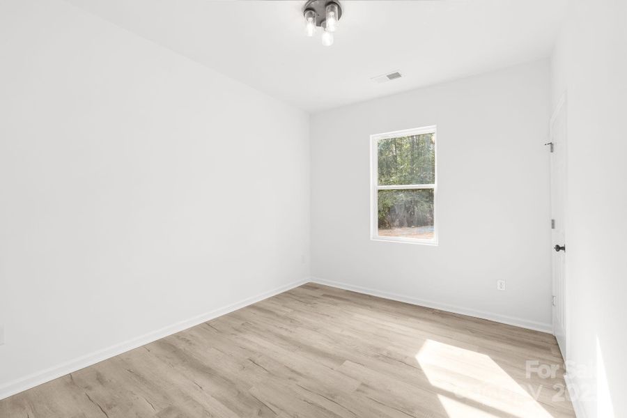 Spacious, unfurnished interior of a new home in , Shelby (Image 22).