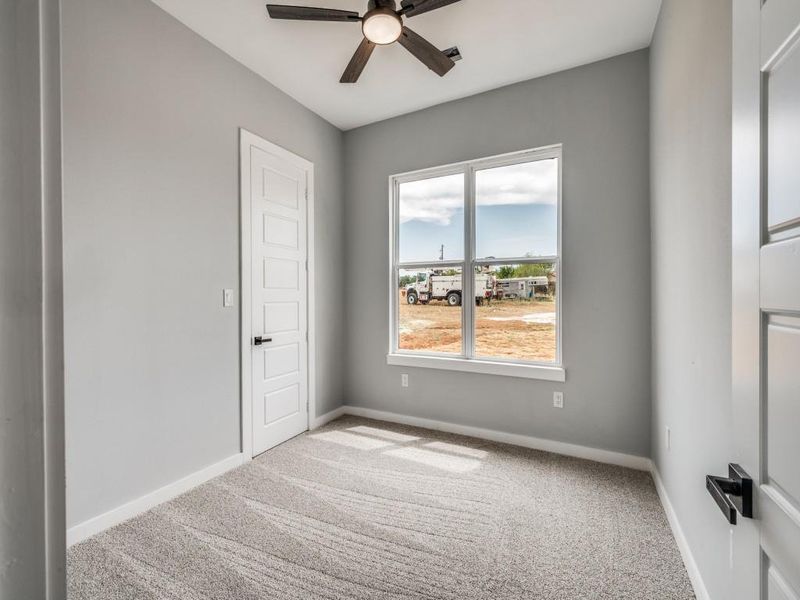 Spacious, unfurnished interior of a new home in , De Leon (Image 18).