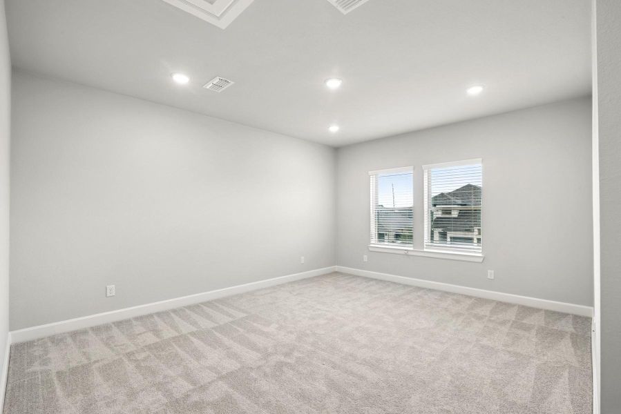 Spacious, unfurnished interior of a new home in Harvest Green 45', Richmond (Image 31).
