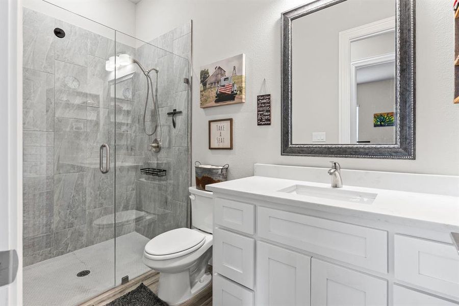 Furnished interior view inside a new home in , Leonard (Image 10).
