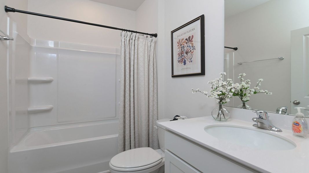 Furnished interior view inside a new home in Grand Oaks, Columbia (Image 22).