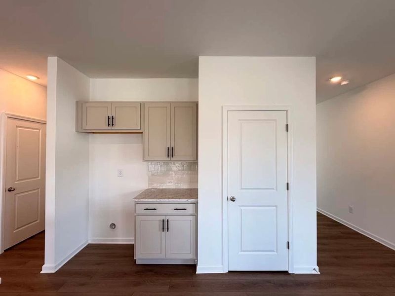 Kitchen featuring Artisan Collection Finishes
