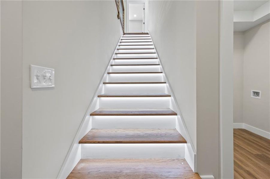 Spacious, unfurnished interior of a new home in , Athens (Image 20).