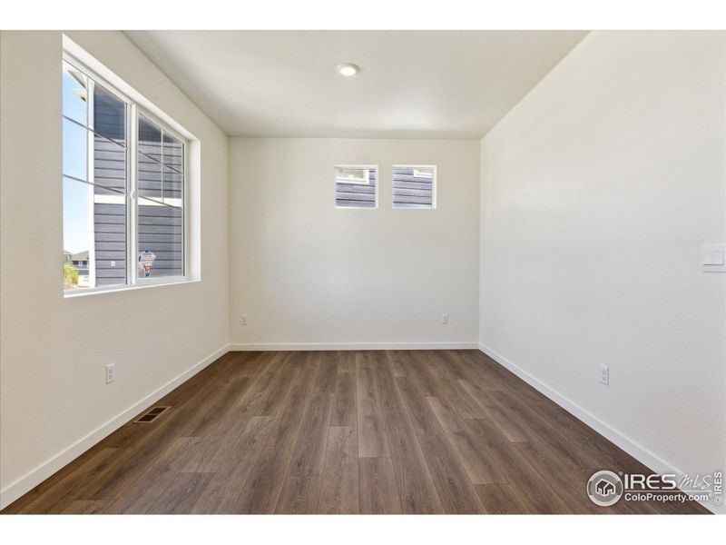 Spacious, unfurnished interior of a new home in Silver Peaks, Lochbuie (Image 16).