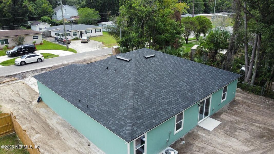 Image 10 of a home in .