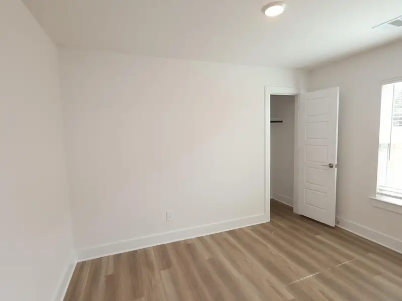 Spacious, unfurnished interior of a new home in Sorella, Tomball (Image 8). Spacious, unfurnished interior of a new home in Sorella, Tomball (Image 8).