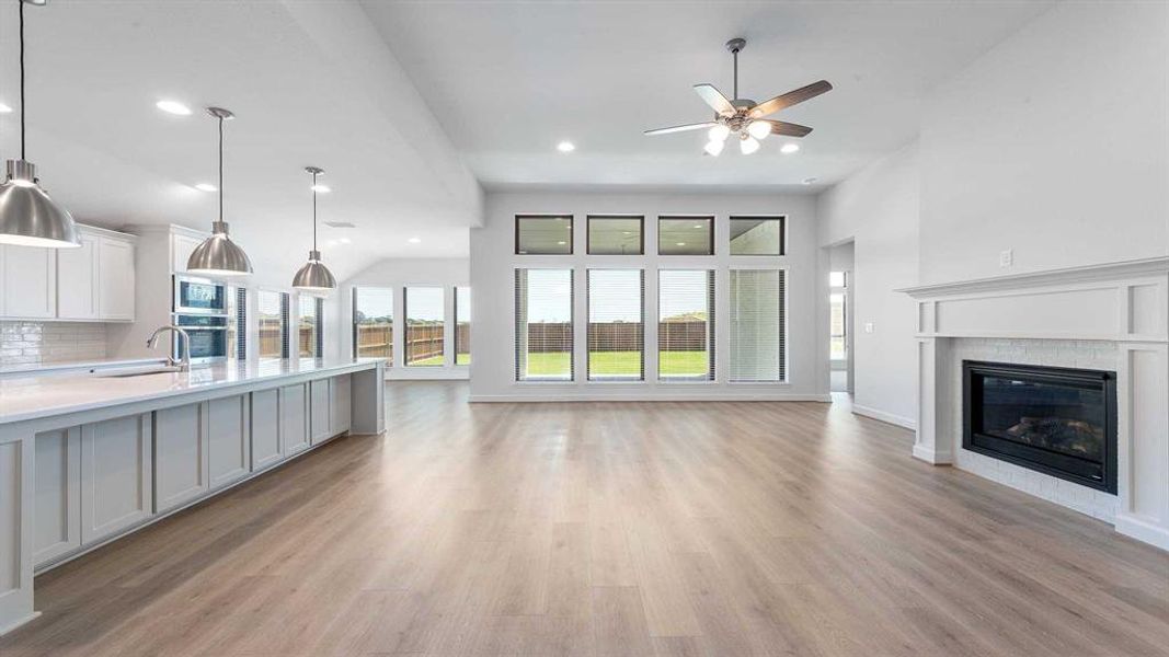 Spacious, unfurnished interior of a new home in Talon Hills 60'/70', Fort Worth (Image 15). Spacious, unfurnished interior of a new home in Talon Hills 60'/70', Fort Worth (Image 15).