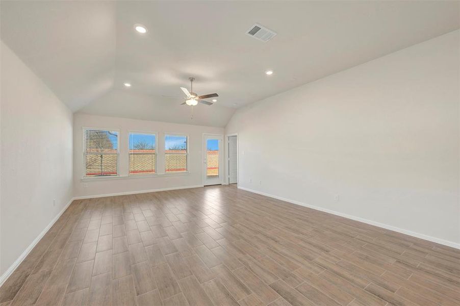 Spacious, unfurnished interior of a new home in The Preserve, Justin (Image 16).