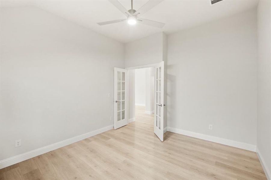 Spacious, unfurnished interior of a new home in Waterscape, Royse City (Image 32).