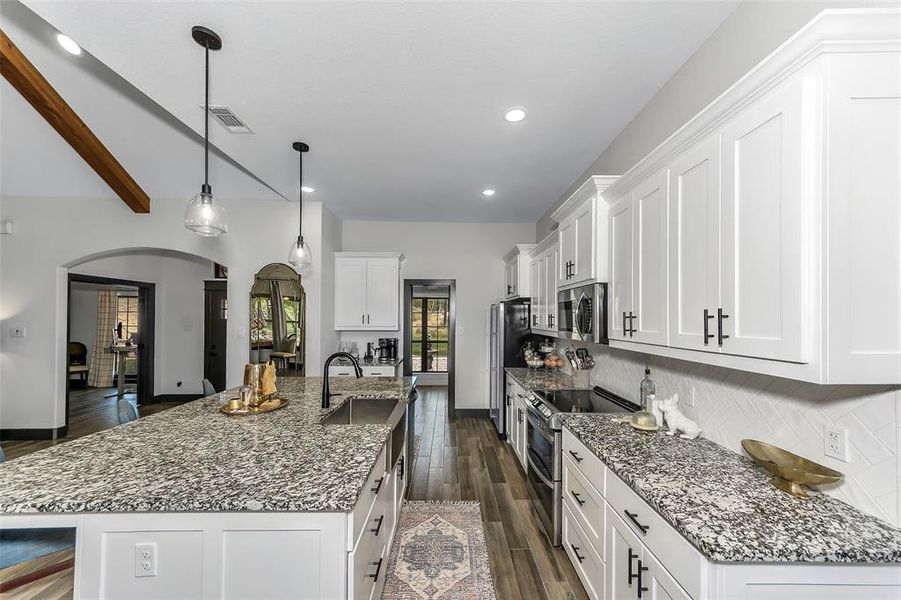 Furnished interior view inside a new home in , Weatherford (Image 15).