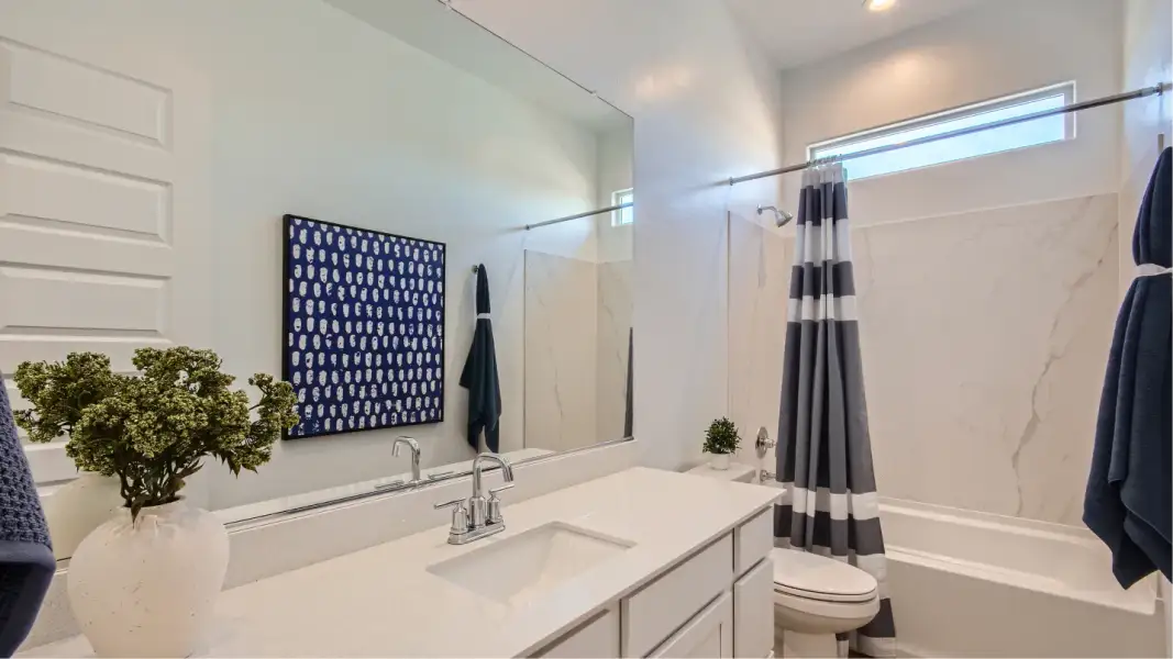 5583 Explorer Bath2 F1 Base3 5583 Explorer Bath2 F1 Base3