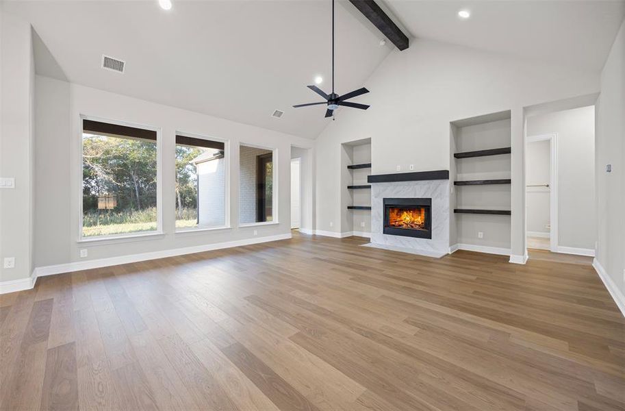 Spacious, unfurnished interior of a new home in Waterfall Ranch - 1 Acre Lots, Waxahachie (Image 22). Spacious, unfurnished interior of a new home in Waterfall Ranch - 1 Acre Lots, Waxahachie (Image 22).