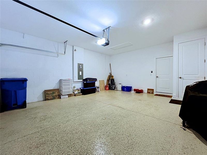 Spacious, unfurnished interior of a new home in , Wesley Chapel (Image 26).